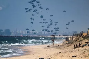 Γάζα: Νεκροί επτά Παλαιστίνιοι στην προσπάθεια τους να συλλέξουν ανθρωπιστική βοήθεια