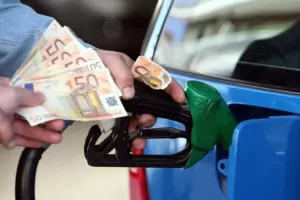 Αυτοί θα πάρουν την επιδότηση για τα καύσιμα το επόμενο τρίμηνο - Τα ποσά (ΠΙΝΑΚΕΣ)
