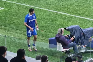 Πρόβλημα με Άδωνη