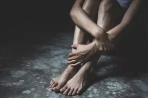 28χρονη κατήγγειλε ότι ο σύζυγός της τη βίαζε επί δύο χρόνια