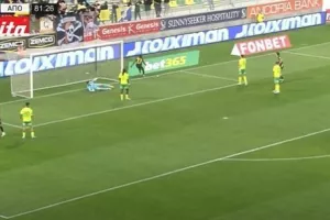 Το γκολ του Ντονγκαλά για το 1-2 (βίντεο)