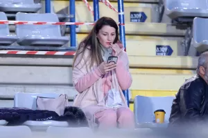 Η είσοδος των ομάδων και ο κόσμος της Πάφου (ΒΙΝΤΕΟ Kerkida/φώτος)