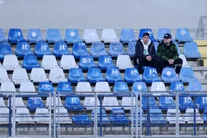 Η είσοδος των ομάδων και ο κόσμος της Πάφου (ΒΙΝΤΕΟ Kerkida/φώτος)