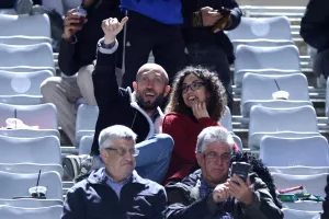 Η είσοδος των ομάδων και ο κόσμος της Πάφου (ΒΙΝΤΕΟ Kerkida/φώτος)