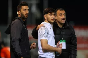 Οθέλλος-Καρμιώτισσα: Πήρε το τρίποντο… τον σπρώχνει προς την Β’ Κατηγορία (φώτος)