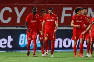 Νέα Σαλαμίνα - ΑΕΛ: Το μοίρασαν με Ντουρμισάι και Μορέιρα