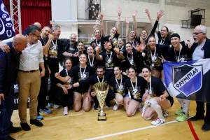 (ΒΙΝΤΕΟ/ΦΩΤΟΣ) Η απονομή στις πρωταθλήτριες της Ολυμπιάδας Νεάπολης