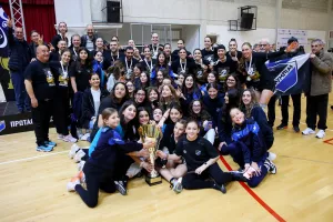 Έκλεισε με νίκη και στέφθηκε πρωταθλήτρια η Ολυμπιάδα (φώτος)