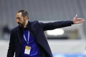 Απόλλων-Νέα Σαλαμίνα: Τέλος το εντός αρνητικό σερί με καλή εμφάνιση (φώτος)