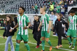 Άρης-Ανόρθωση: Εφτάψυχη "Κυρία" /  Έ"Χ"ασαν ευκαιρία οι "Ταξίαρχοι" 