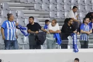 Ο κόσμος στο Άρης-Ανόρθωση (Φώτος)