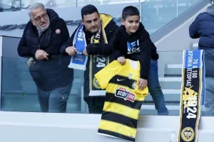 Απόλλων - ΑΕΚ Αθηνών: Ο Φαν Βέερτ... έκρινε το εορταστικό φιλικό (Φώτος)