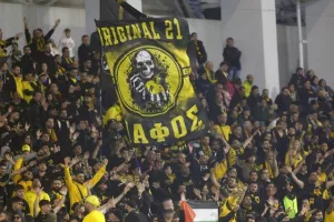 Απόλλων - ΑΕΚ Αθηνών: Ο Φαν Βέερτ... έκρινε το εορταστικό φιλικό (Φώτος)