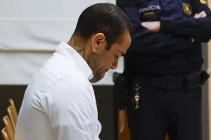 Ντάνι Άλβες: Ελεύθερος με εγγύηση ενός εκατομμυρίου
