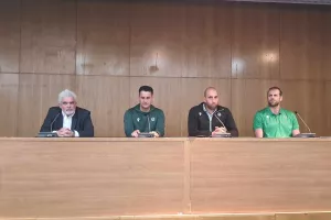 Ομονοιάτικο κάλεσμα για την φιέστα/"Αυτή η ομάδα αξίζει το χειροκρότημα του κόσμου"