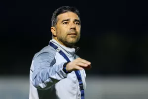 Έχει λόγους!