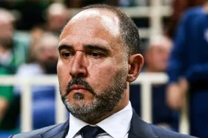 Ρεάλ: Στον... αέρα ο Τσους Ματέο, ο προπονητής της βασίλισσας αμφισβητείται 