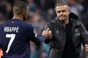 Λουίς Ενρίκε: «Καλή συνέχεια στον Mπαπέ!»