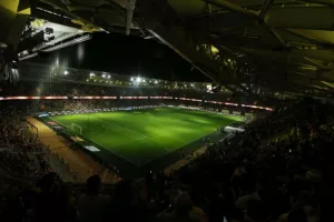 Conference League: Η Ντινάμο Ζάγκρεμπ ονειρεύεται πρόκριση στον τελικό και αλλαγή έδρας!