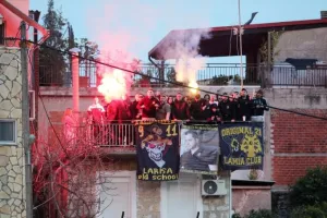 Κίνδυνος φυλάκισης για τα καπνογόνα στην ταράτσα χωρίς το δικαίωμα έφεσης!