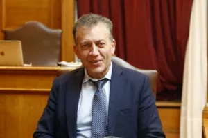Aρνητικός ο Βρούτσης στην αλλαγή του νόμου για την Ένωση Διαιτητών