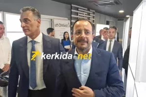 Στο ΠΑΠ ο Χριστοδουλίδης - Δίπλα του ο Σάντης (φώτος kerkida)