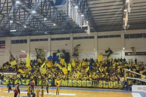 (BINTEO) Εκπληκτική ατμόσφαιρα οι ΑΕΛίστες στο Final 4!