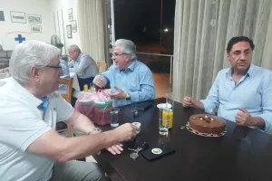 Έσβησαν τα κεράκια για τα 93χρονα του Διγενή Μόρφου (φώτος)