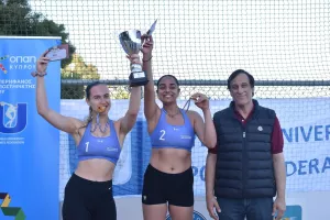 Η χαρά του Beach Volley… μοιράστηκε στα δύο!
