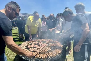 Φαγητό/ΑΕΛ