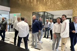 Η ιστορική δημοσιογραφική για τα 30 χρόνια της ΑΕΚ (φώτο) 