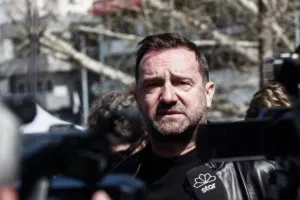 Τέμπη: "Ο σταθμάρχης ήταν με ιερόδουλη μέσα στο σταθμαρχείο τη μοιραία νύχτα"
