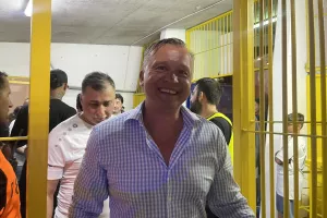 Το ΘΕΛΕΙ πολύ...