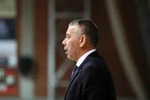 Παπαθεοδώρου: «Ήρθαμε με 9 παίκτες και πολλά προβλήματα»