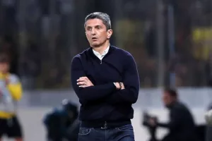Λουτσέσκου: «Ήταν ντροπιαστική η διαιτησία, ήθελε να βοηθήσει μία ομάδα»