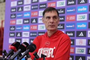Μπαρτζώκας για αγκαλιά με Πίτερς: «Το κάναμε για πλάκα, δεν είναι ότι είμαστε εχθροί»
