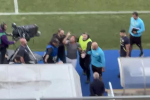 Απάντησε σε οπαδό ο Σα Πίντο (ΒΙΝΤΕΟ)