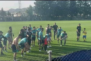 Φώτος με το πρώτο τρόπαιο στην ιστορία τους