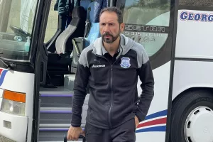 (Φώτος) H άφιξη του Απόλλωνα