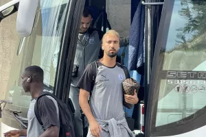 (Φώτος) H άφιξη του Απόλλωνα