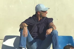 Σάντης, στην Ανατολική