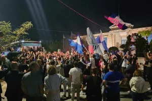 (ΒΙΝΤΕΟ Kerkida/φώτος) Υποδοχή ηρώων στην Αραδίππου!