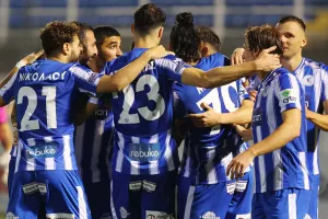 Ενδεκάδα με 8 Κύπριους 