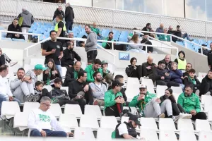 "Για πάντα στο δικό σου το πλευρό"