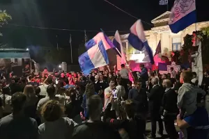 (ΒΙΝΤΕΟ Kerkida/φώτος) Υποδοχή ηρώων στην Αραδίππου!