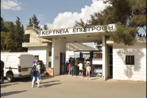 "90 λεπτά αντίπαλοι, μια ζωή συνοδοιπόροι"