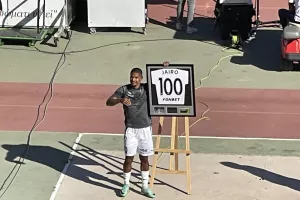 Πήρε... το 100