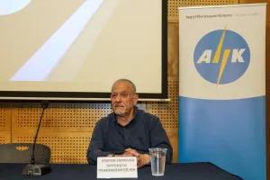 Δωρεά τροχοκαθισμάτων της ΑΗΚ σε ΚΟΚ (φώτος)