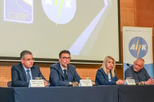 Δωρεά τροχοκαθισμάτων της ΑΗΚ σε ΚΟΚ (φώτος)