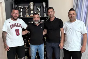 Ανακοίνωσε Λαζάρου